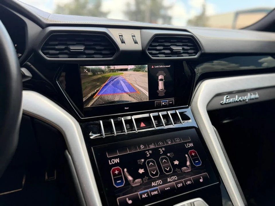 2021 Lamborghini Urus - Image 18 of 31