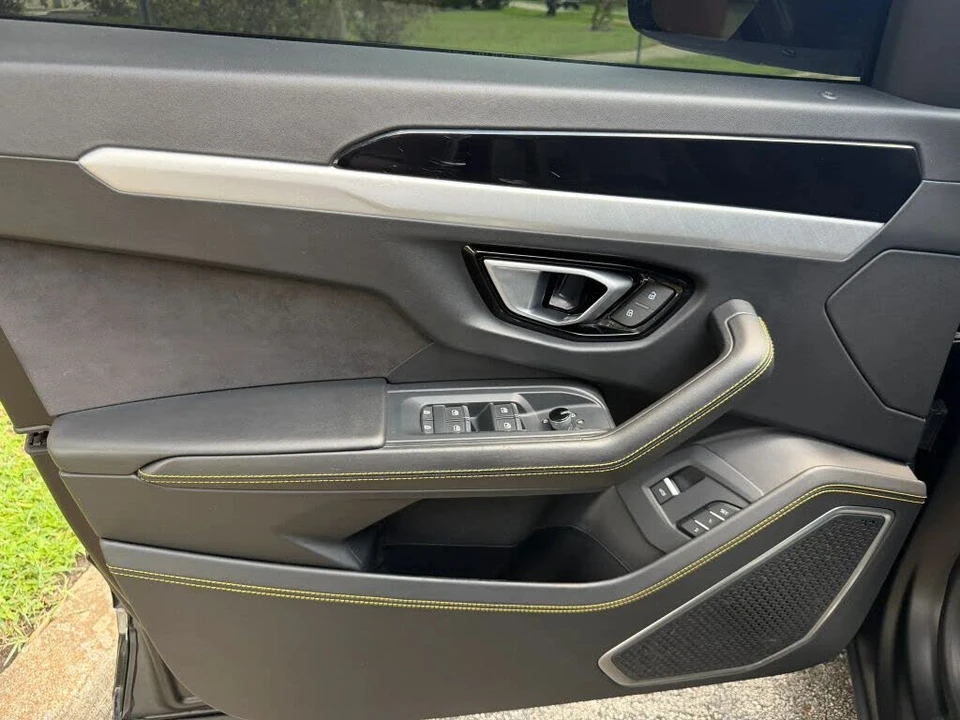 2021 Lamborghini Urus - Image 23 of 31