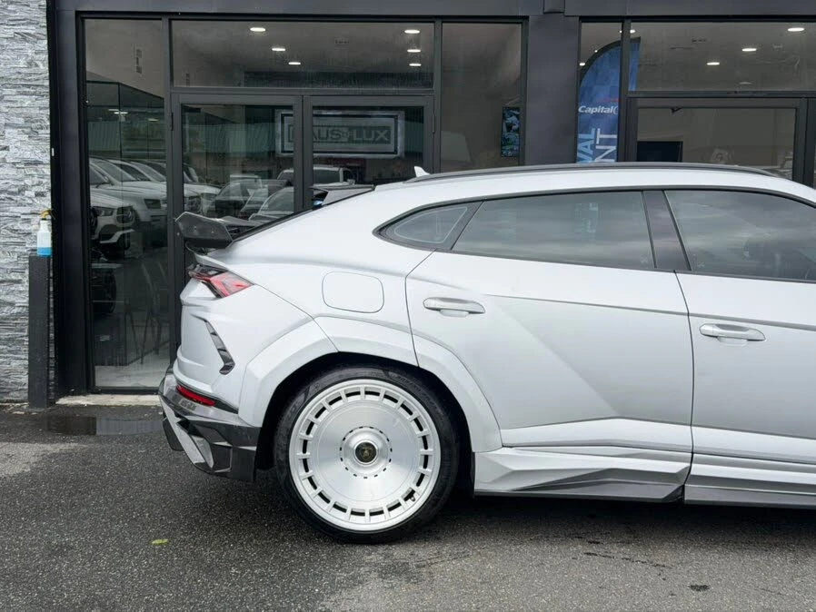 2021 Lamborghini Urus - Image 18 of 31