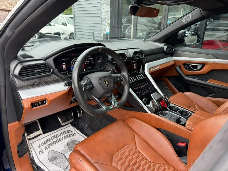 2021 Lamborghini Urus - Image 13 of 31
