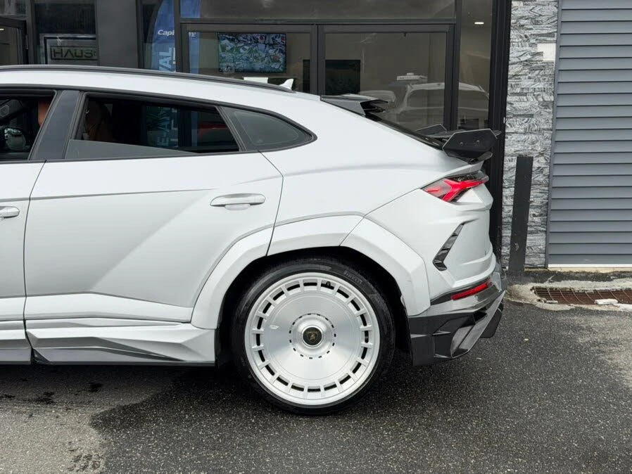 2021 Lamborghini Urus - Image 10 of 31