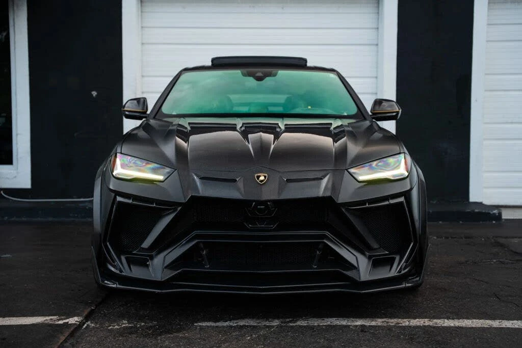 2021 Lamborghini Urus - Image 2 of 31