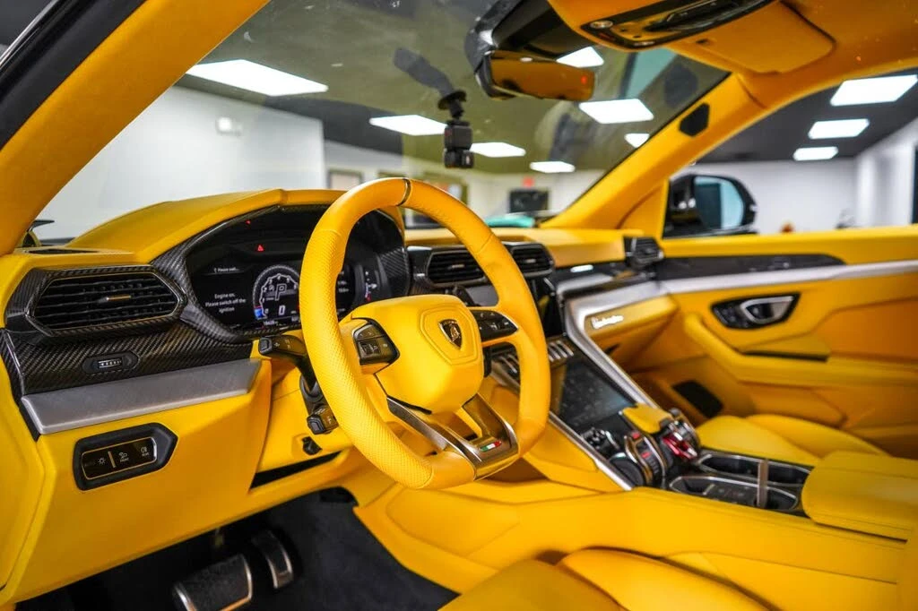 2021 Lamborghini Urus - Image 14 of 31