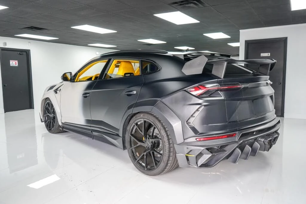 2021 Lamborghini Urus - Image 3 of 31