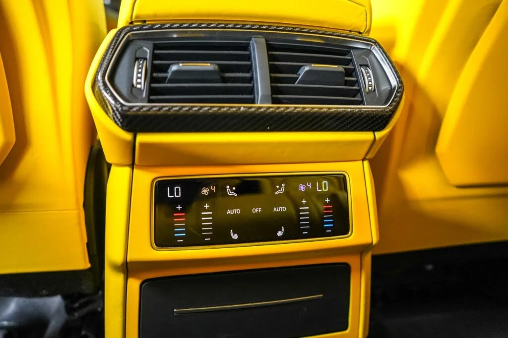 2021 Lamborghini Urus - Image 31 of 31