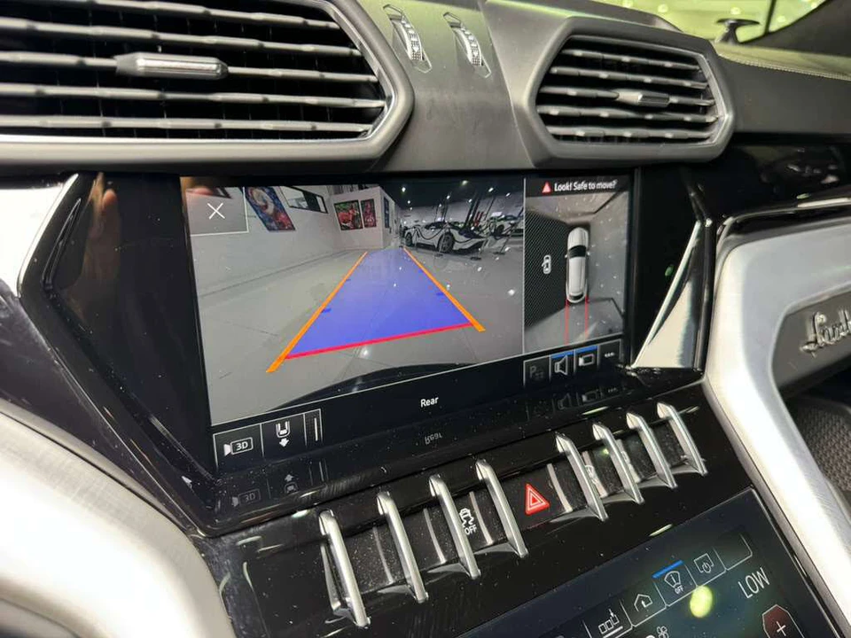 2021 Lamborghini Urus - Image 26 of 31