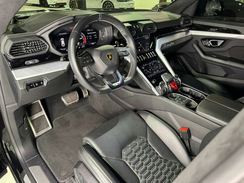 2021 Lamborghini Urus - Image 9 of 31