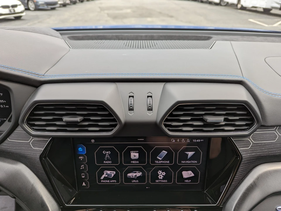 2021 Lamborghini Urus - Image 15 of 21