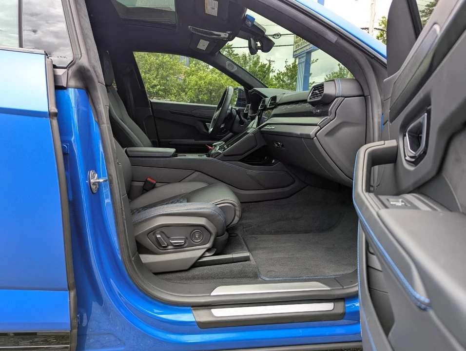 2021 Lamborghini Urus - Image 31 of 31
