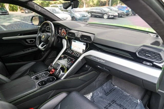 2021 Lamborghini Urus - Image 30 of 31