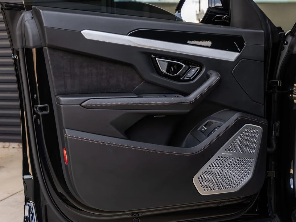 2021 Lamborghini Urus - Image 24 of 31