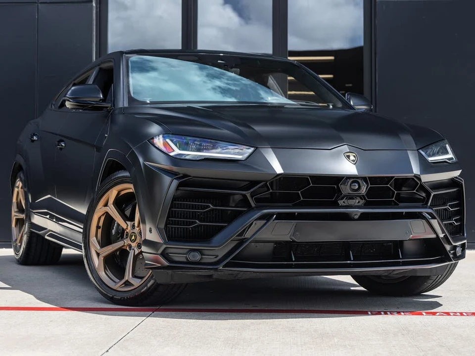 2021 Lamborghini Urus - Image 2 of 31