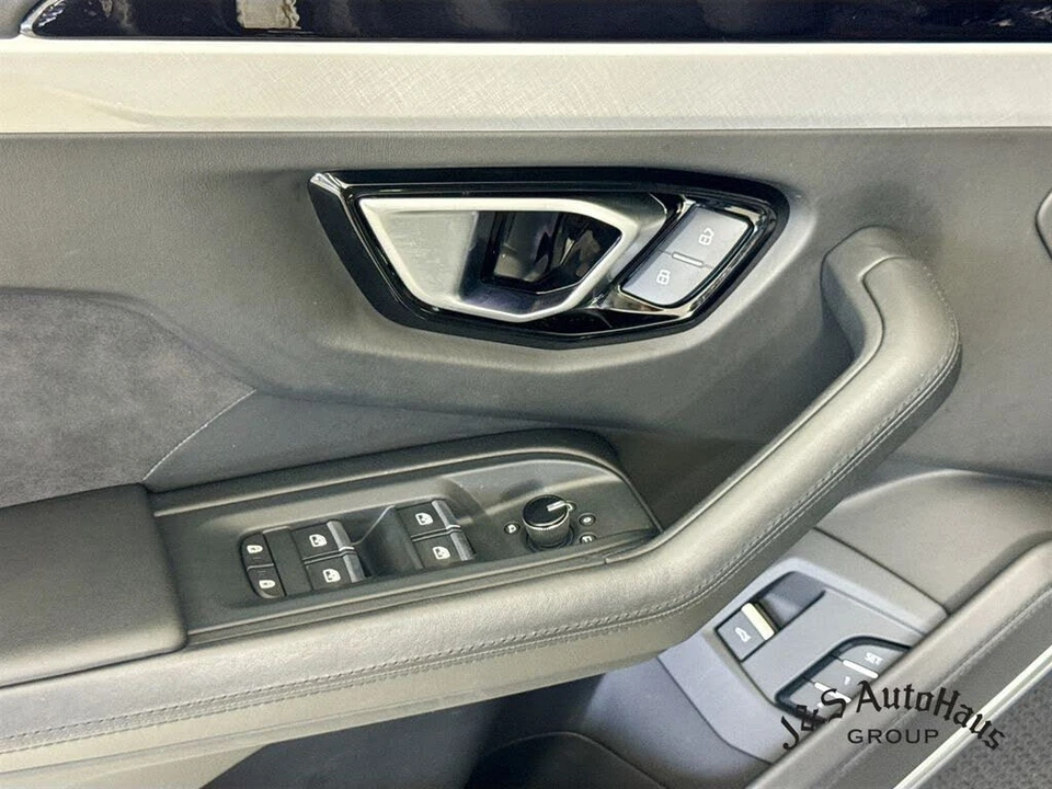 2021 Lamborghini Urus - Image 24 of 31