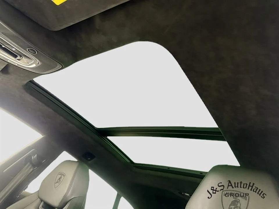 2021 Lamborghini Urus - Image 16 of 31