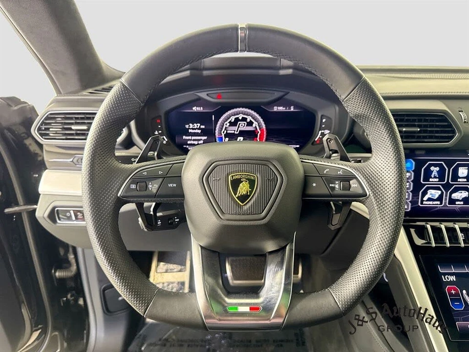 2021 Lamborghini Urus - Image 12 of 31