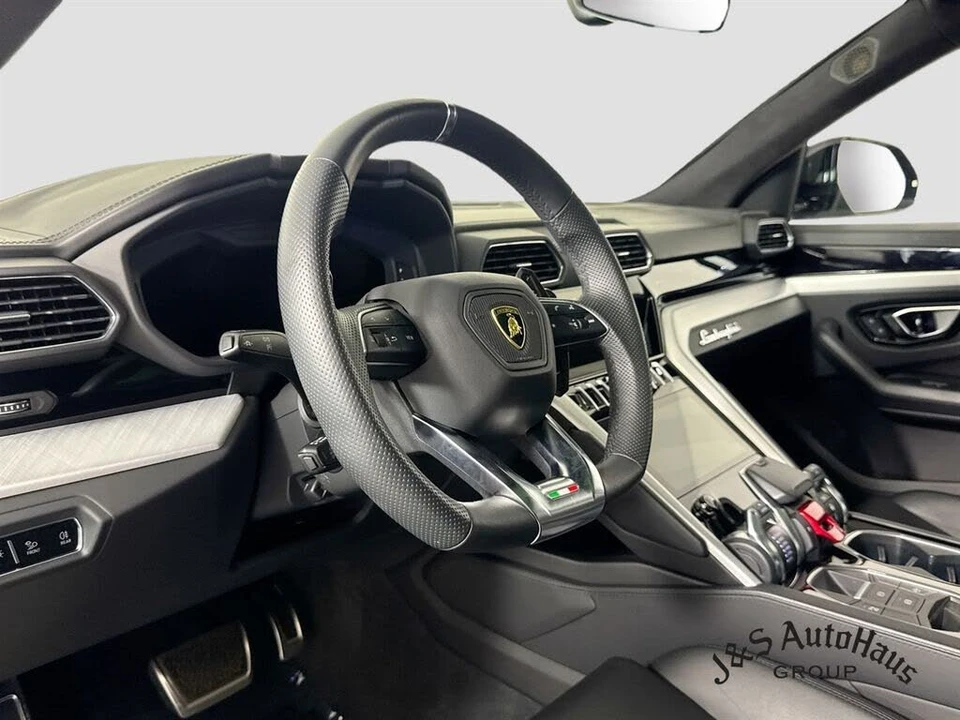 2021 Lamborghini Urus - Image 9 of 31