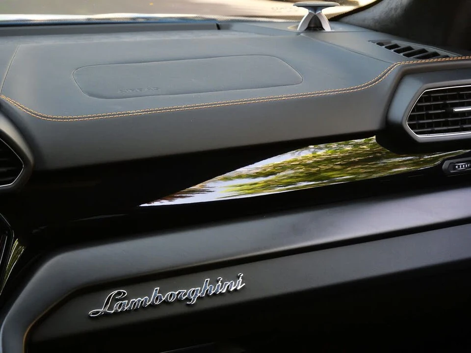 2021 Lamborghini Urus - Image 23 of 27