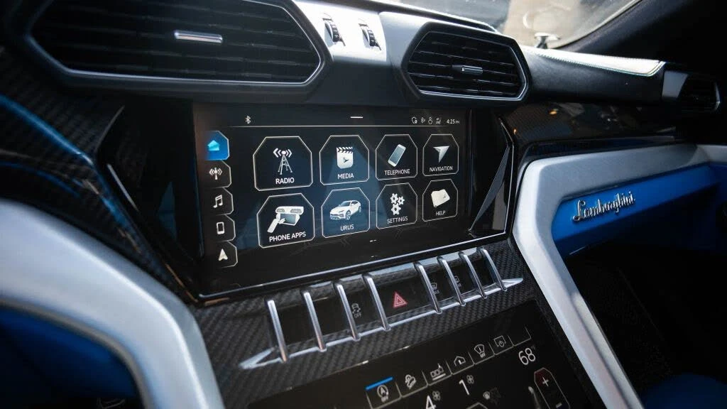 2021 Lamborghini Urus - Image 27 of 29