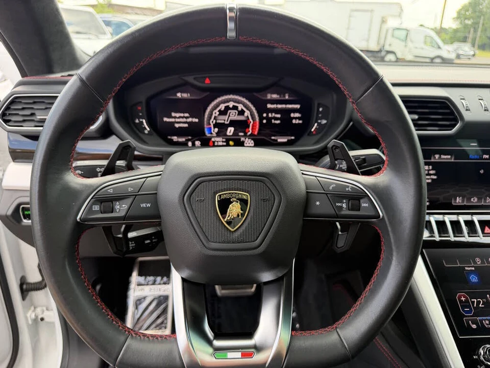 2021 Lamborghini Urus - Image 23 of 31