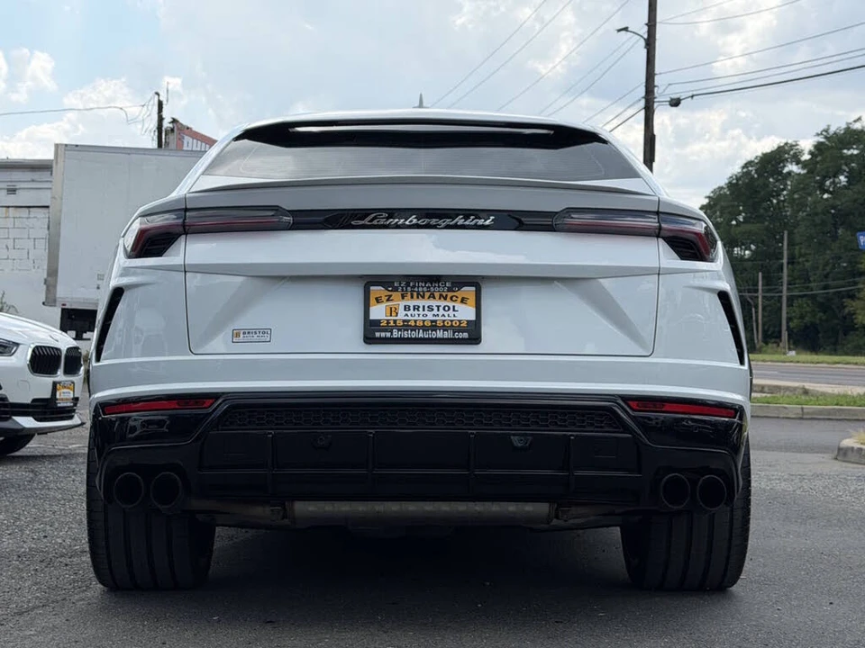 2021 Lamborghini Urus - Image 7 of 31