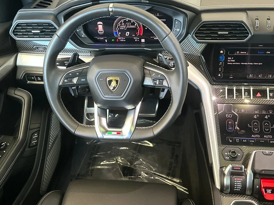 2021 Lamborghini Urus - Image 17 of 31