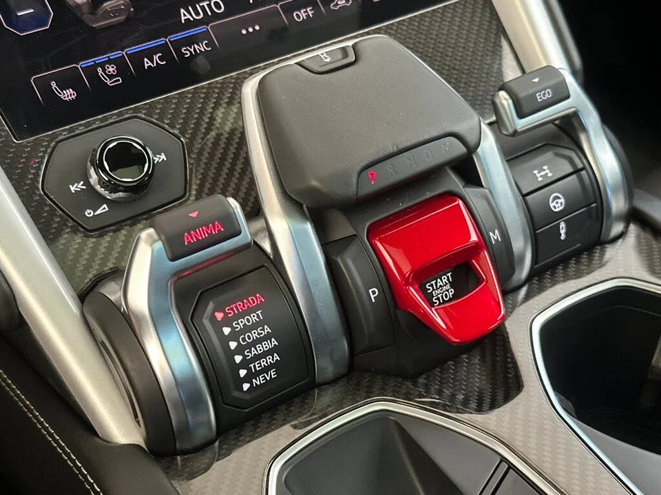 2021 Lamborghini Urus - Image 26 of 31
