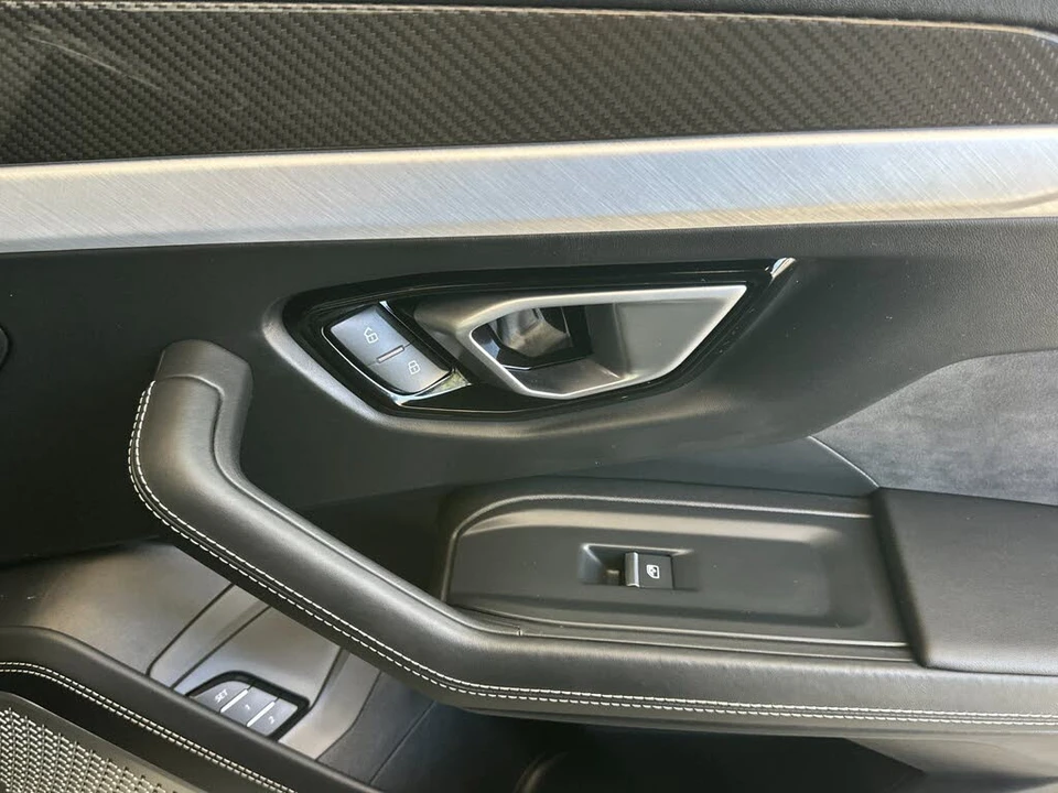 2021 Lamborghini Urus - Image 19 of 31