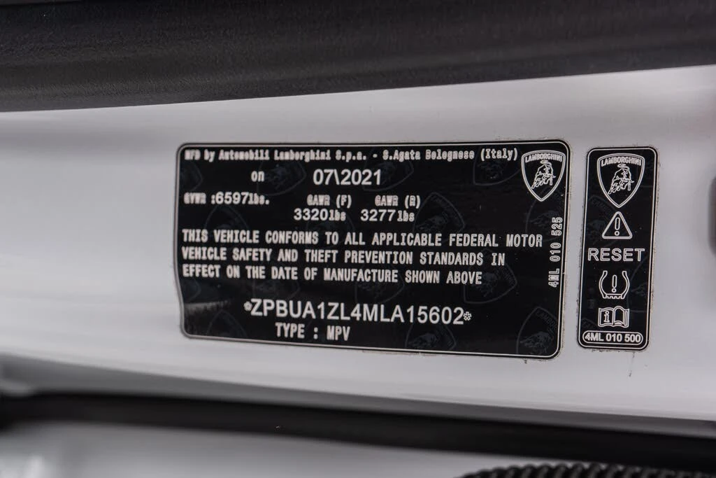 2021 Lamborghini Urus - Image 20 of 31