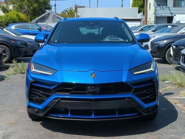 2021 Lamborghini Urus - Image 2 of 31