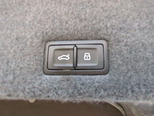 2021 Lamborghini Urus - Image 26 of 31