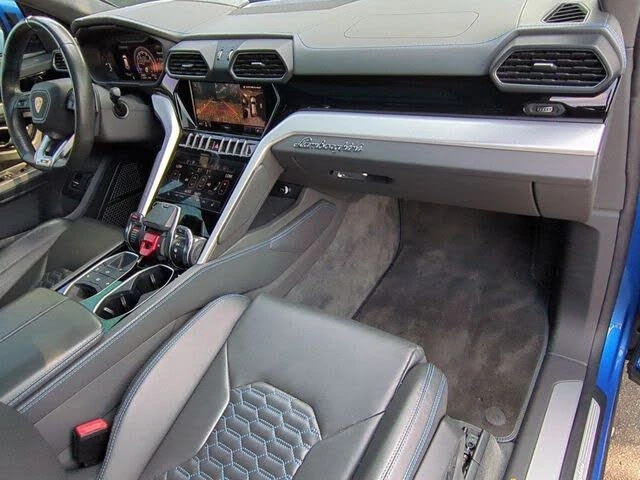 2021 Lamborghini Urus - Image 29 of 31