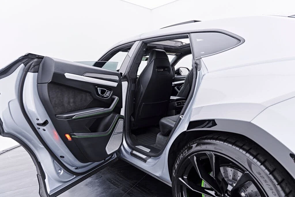 2021 Lamborghini Urus - Image 31 of 31