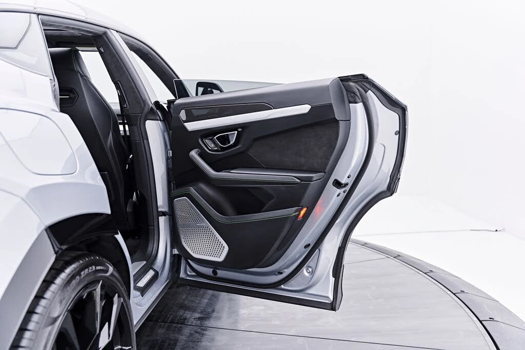 2021 Lamborghini Urus - Image 28 of 31