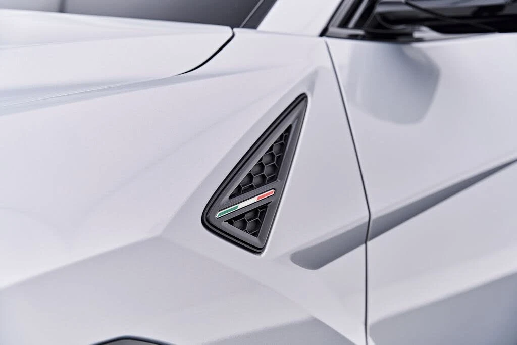 2021 Lamborghini Urus - Image 19 of 31