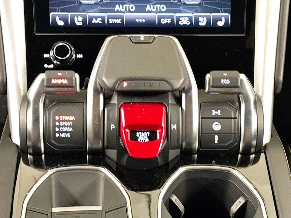 2021 Lamborghini Urus - Image 13 of 31