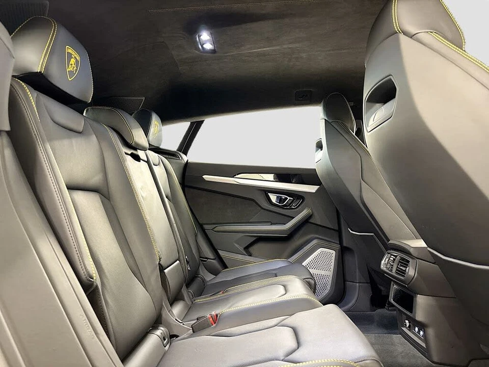 2021 Lamborghini Urus - Image 16 of 31
