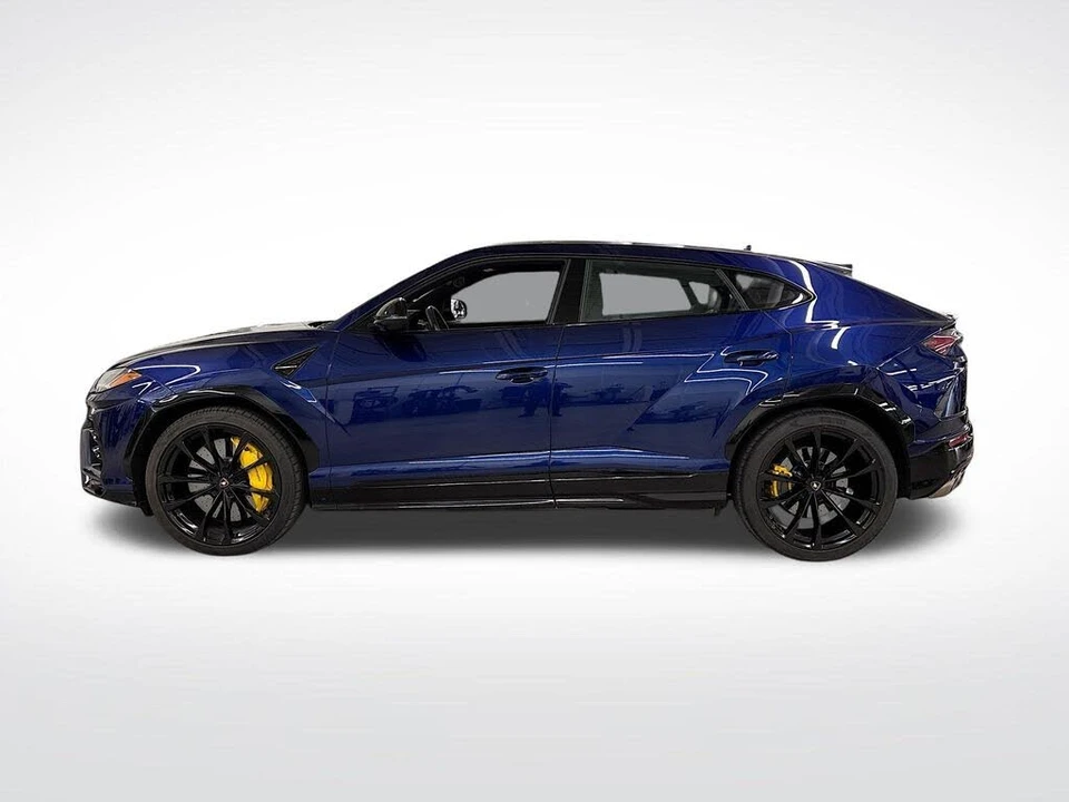 2021 Lamborghini Urus - Image 2 of 31