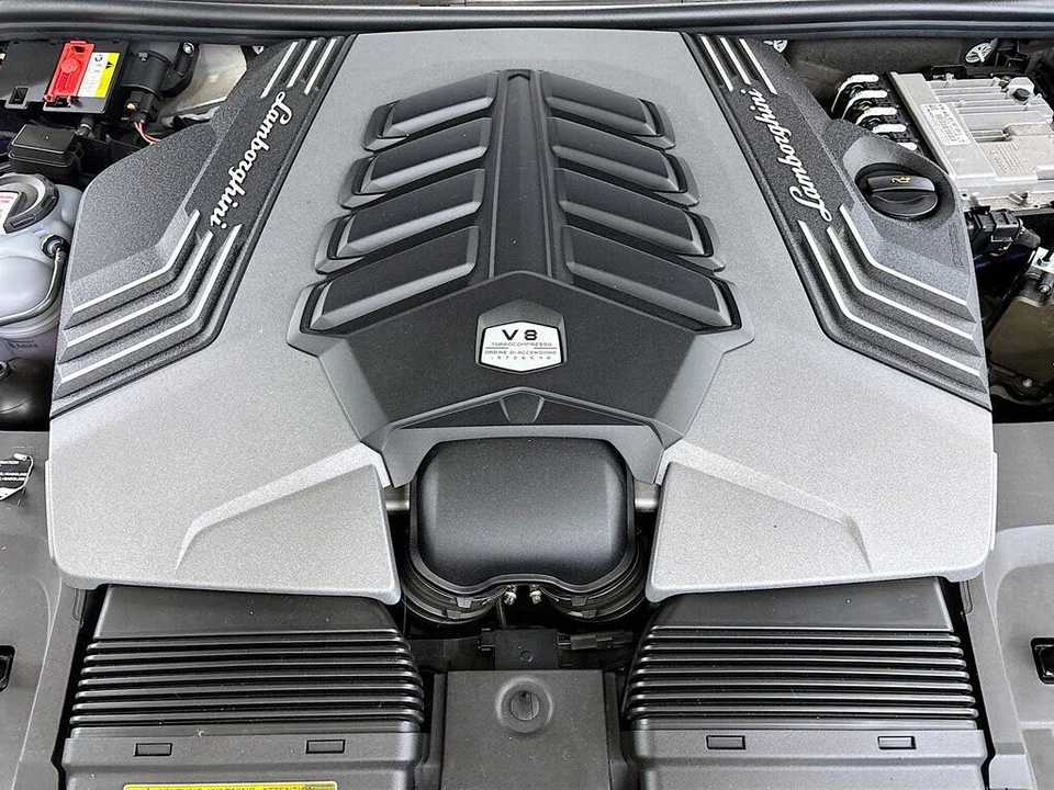 2021 Lamborghini Urus - Image 29 of 31