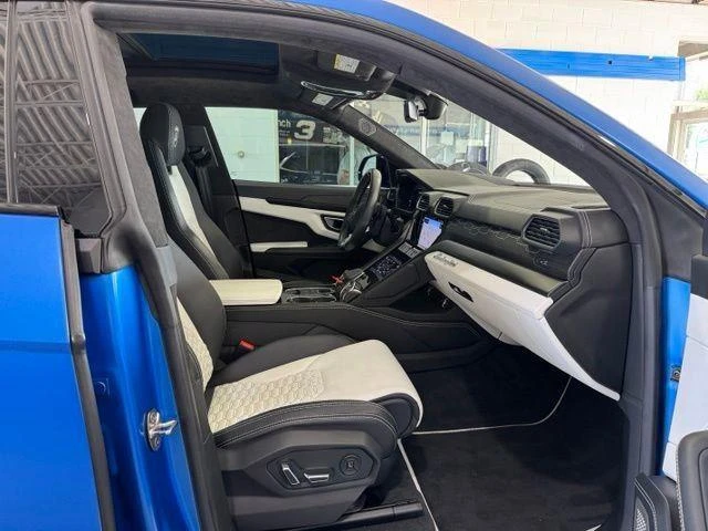 2021 Lamborghini Urus - Image 13 of 28