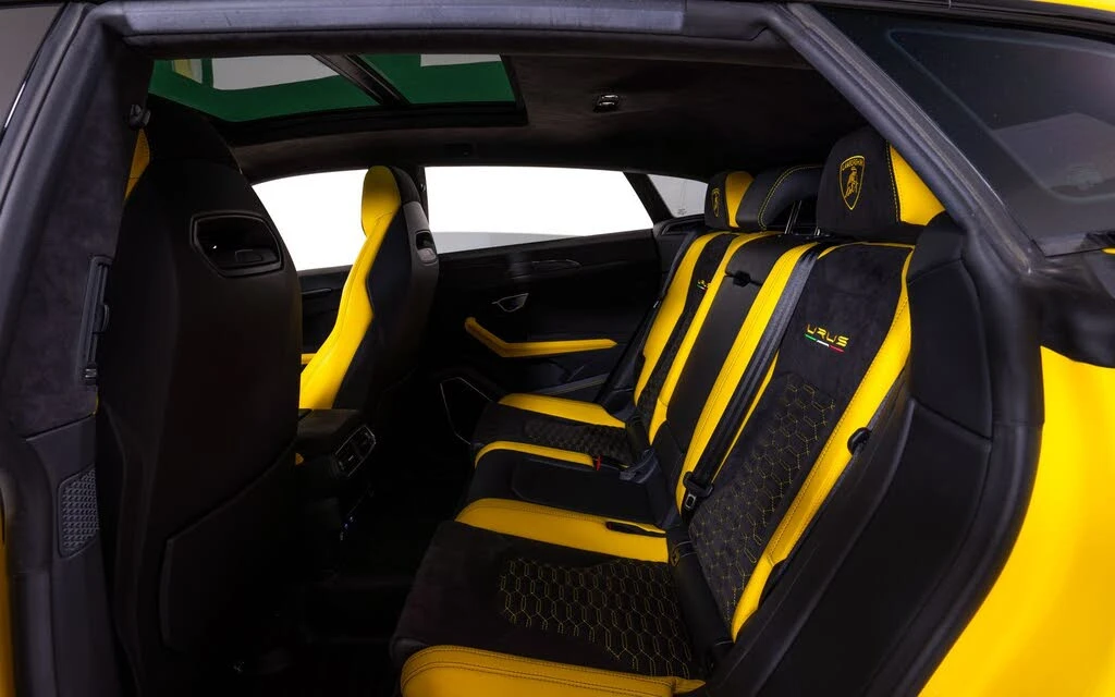 2021 Lamborghini Urus - Image 22 of 23