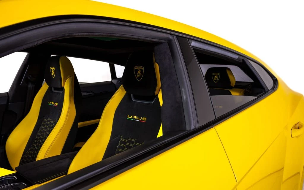 2021 Lamborghini Urus - Image 14 of 23