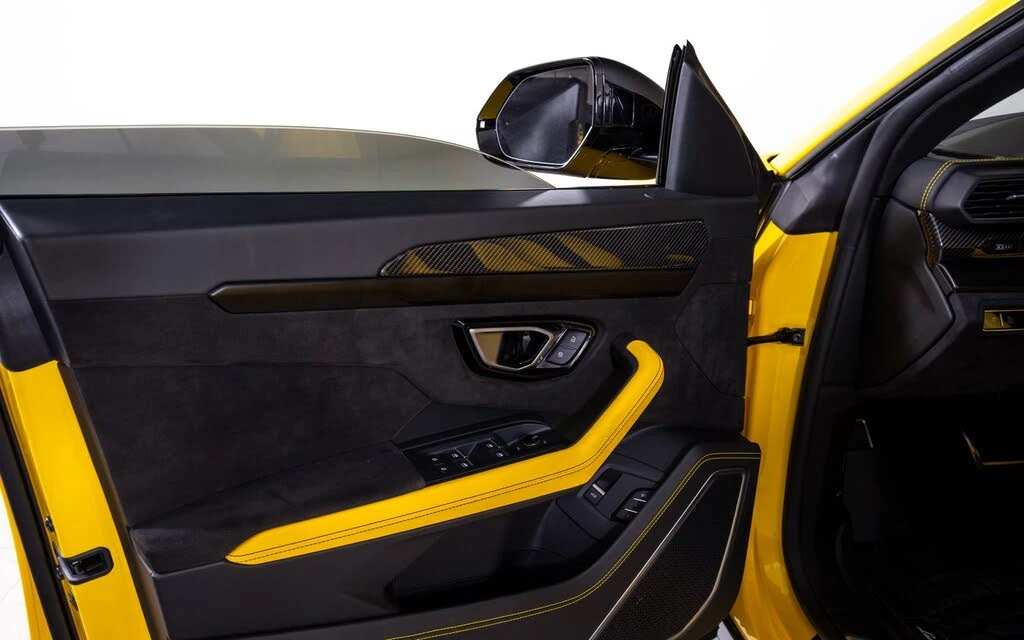 2021 Lamborghini Urus - Image 15 of 23