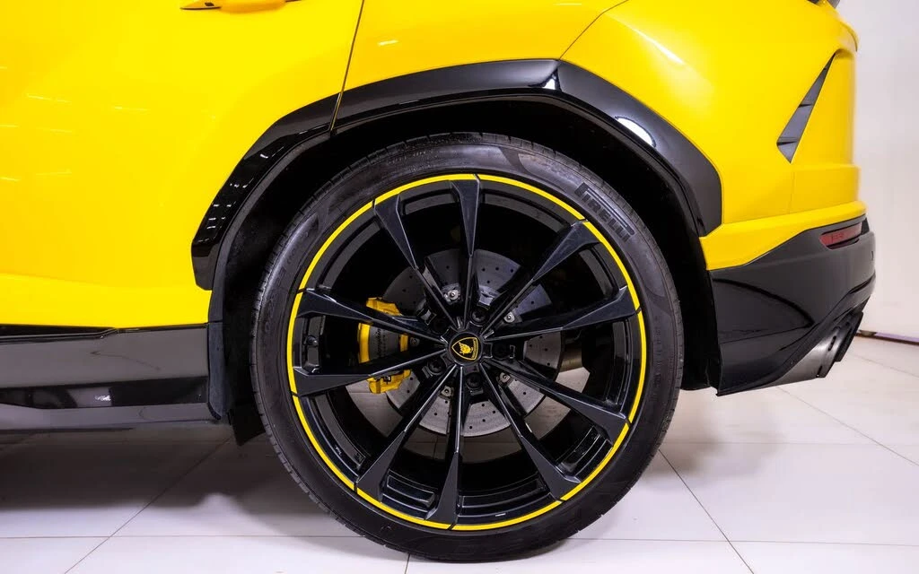 2021 Lamborghini Urus - Image 11 of 23