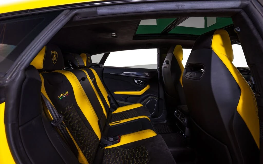 2021 Lamborghini Urus - Image 21 of 23