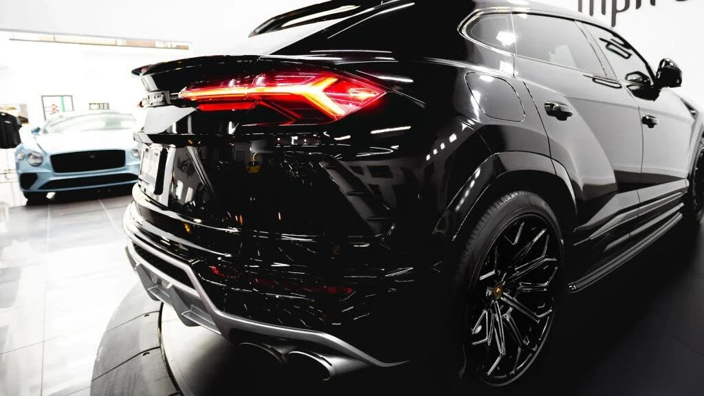 2021 Lamborghini Urus - Image 17 of 31