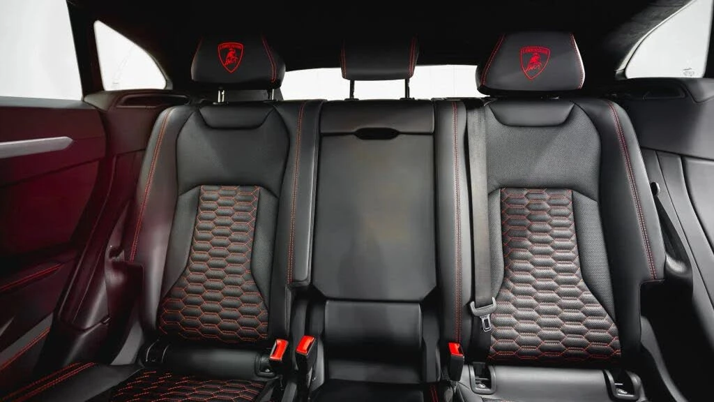2021 Lamborghini Urus - Image 27 of 31