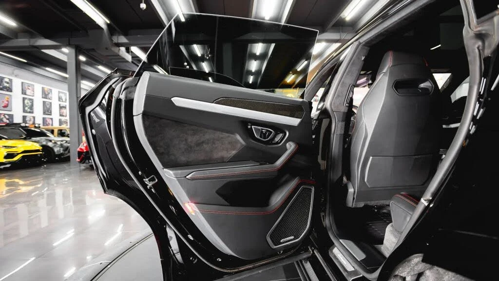 2021 Lamborghini Urus - Image 30 of 31