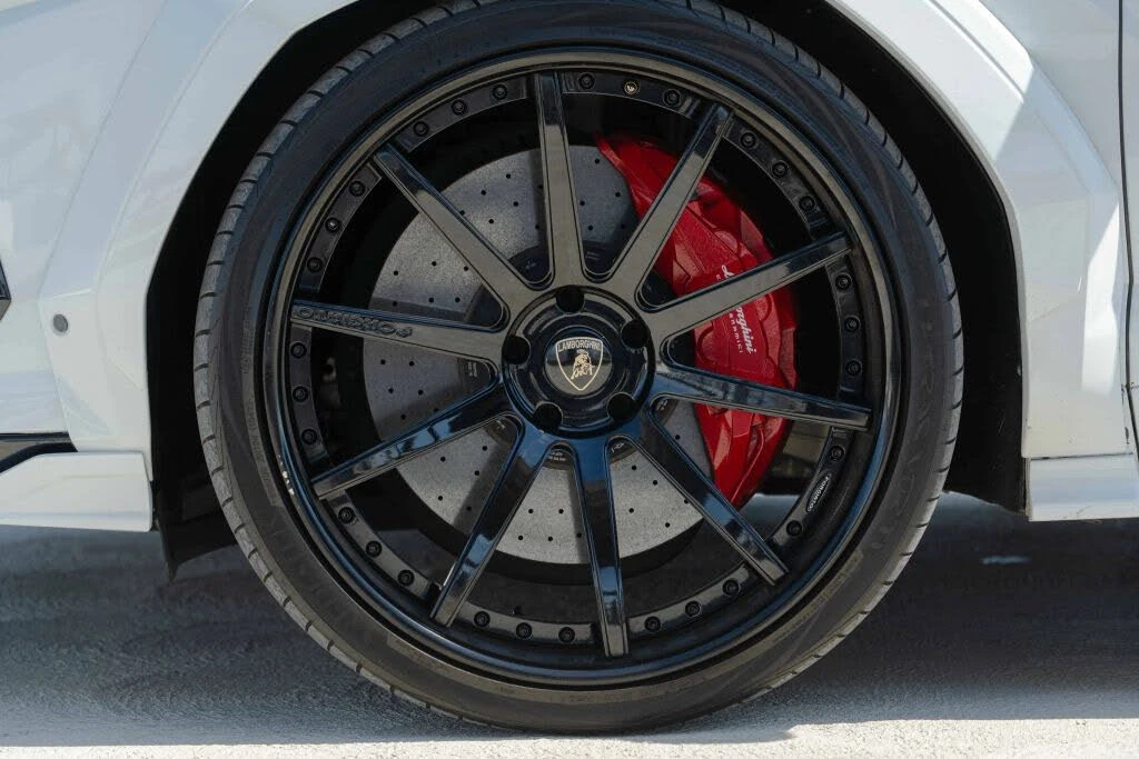 2021 Lamborghini Urus - Image 10 of 31