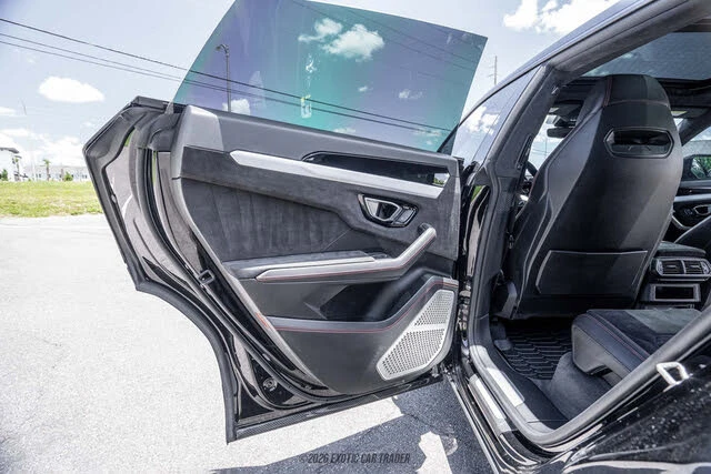 2021 Lamborghini Urus - Image 31 of 31