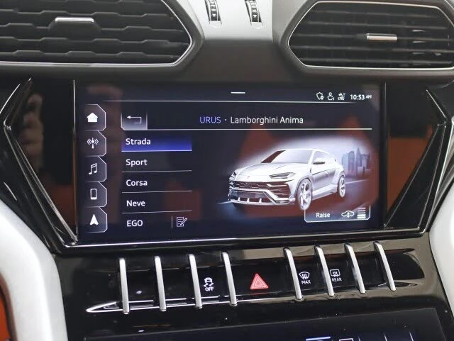 2021 Lamborghini Urus - Image 22 of 31